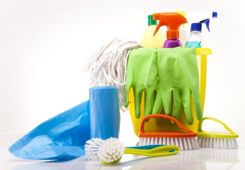 Deep cleaning process for carpets in a BR3 property